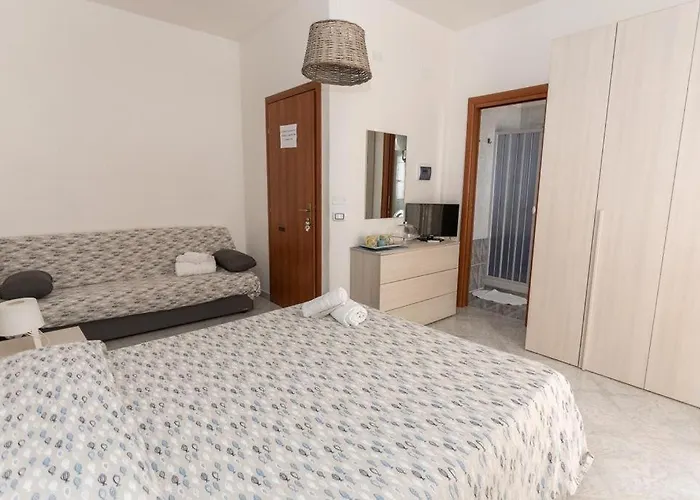 住宿加早餐酒店 La Barcaccia 托尔托拉